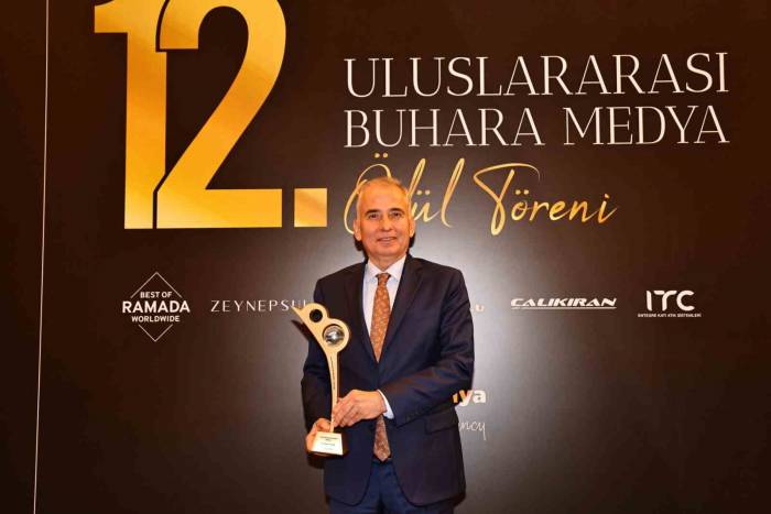 Başkan Zolan ’yılın Büyükşehir Belediye Başkanı’ Seçildi