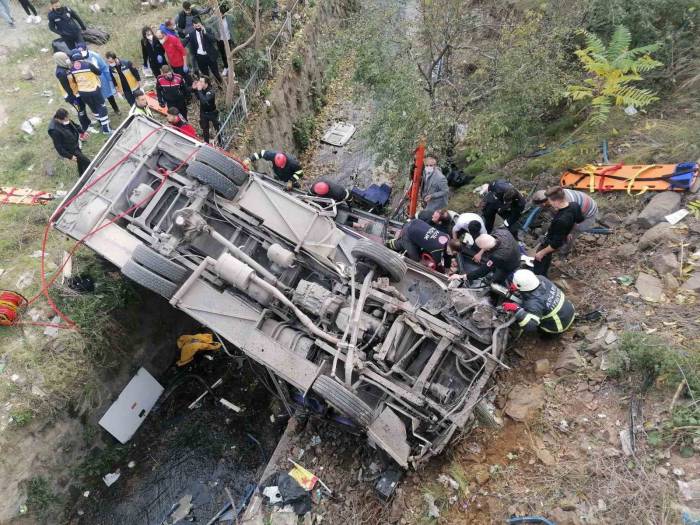 5 Kişiyi Ölüme Götüren Servisin Emniyet Kemeri Bile Yokmuş