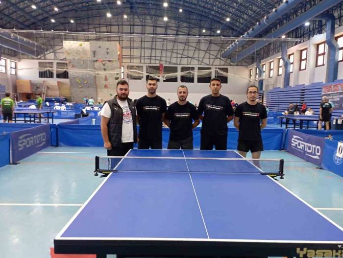 Masa Tenisinde 7 Maçta 5 Galibiyet