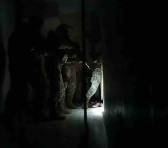 Hatay’da Deaş Ve El Kaide Operasyonu: 4 Gözaltı