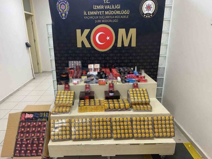 İzmir’de Yasadışı Tıbbi Ürün Operasyonu: 25 Gözaltı