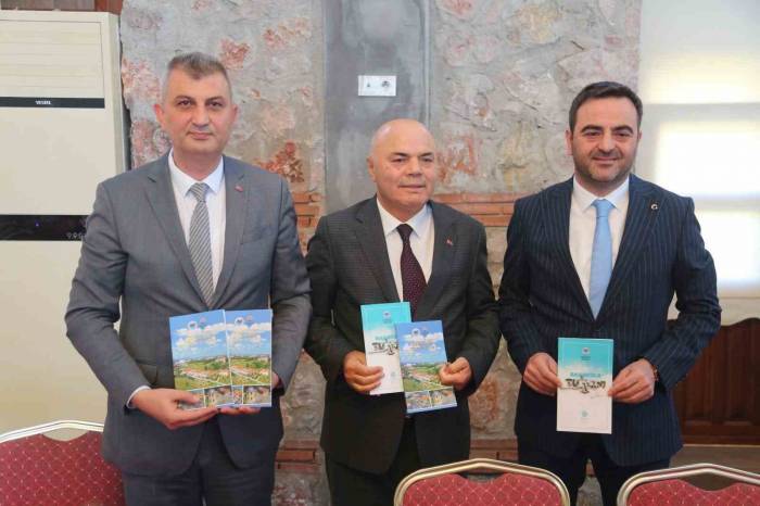 Gölcük Ve Başiskele’nin Turizm Rehberleri Tanıtıldı