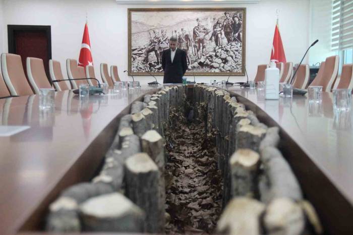 Savaş Cephesi Değil Toplantı Salonu