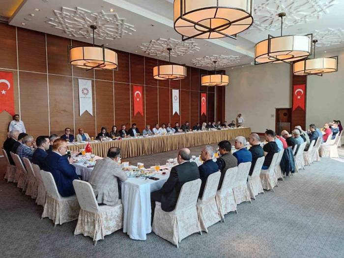 Mardin Valisi Basın Mensuplarıyla Bir Araya Geldi