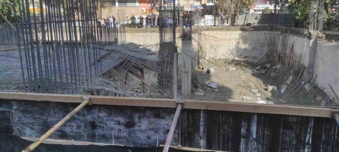 Mardin’de Kütüphane İnşaatında Çökme: 4 Yaralı