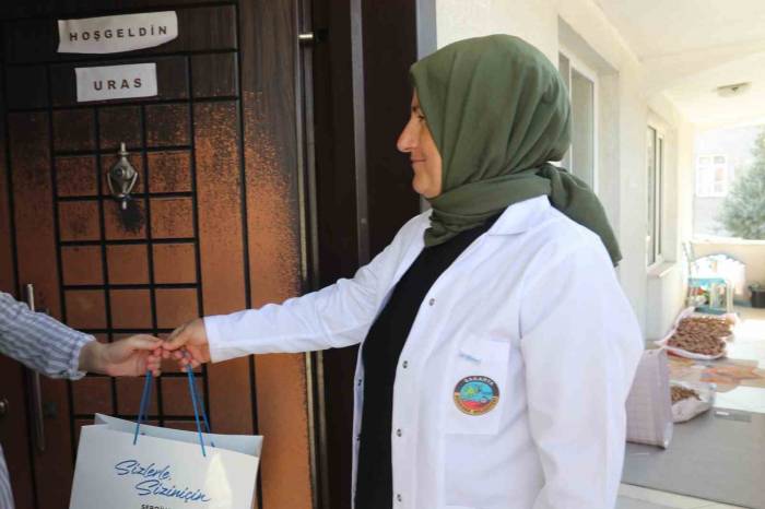 Serdivan’da ’hoş Geldin Bebek’ Hediyesi