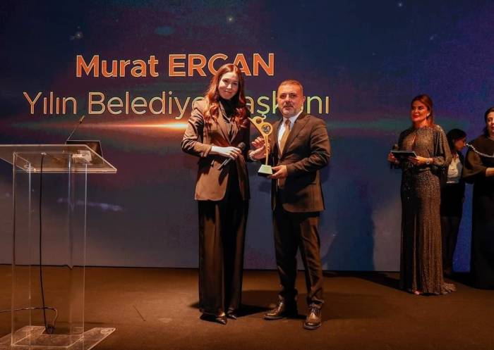 Yılın Belediye Başkanı Ödülü Sincan Belediye Başkanı Murat Ercan’a