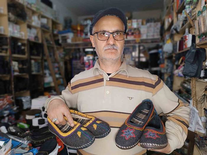 Van’ın Asırlık Ayakkabısı Usta Ellerde Hayat Buluyor