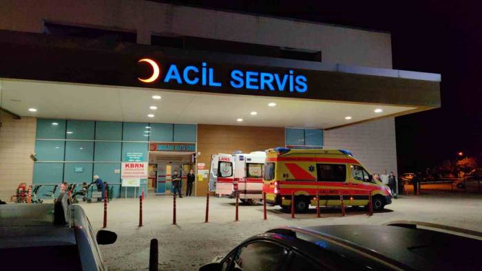 Moldovalı Turist Ambulansla Ülkesine Sevk Edilirken Değerleri Düştü, İnegöl’de Hastaneye Acil Giriş Yaptı
