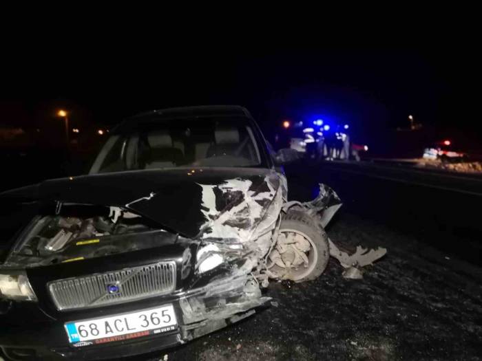 Aksaray’da 5 Araçlı Zincirleme Kaza: 3 Yaralı