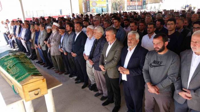 Hayatını Kaybeden Filistinliler İçin Gıyabi Cenaze Namazı Kılındı