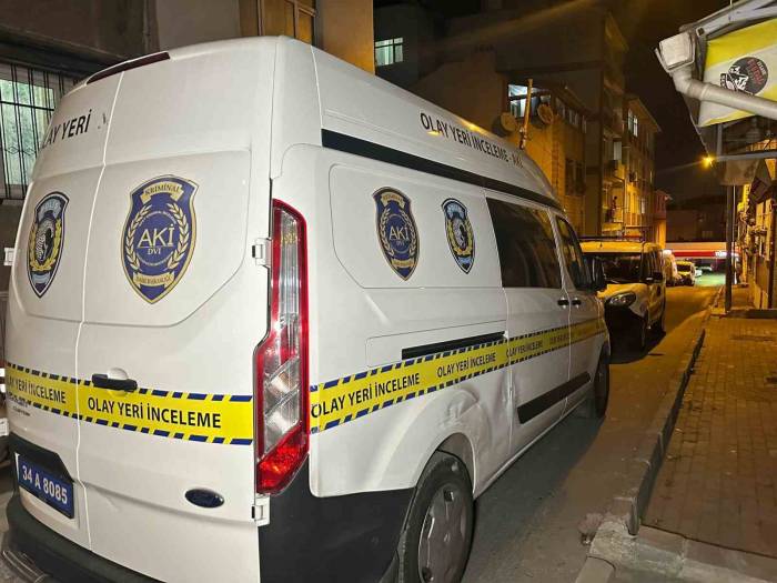 Fatih’te Kendisinden Haber Alınamayan Kadın Evinde Ölü Bulundu