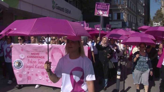 Kartal’da ’pembe Patika Yürüyüşü’ İle Meme Kanserine Dikkat Çekildi