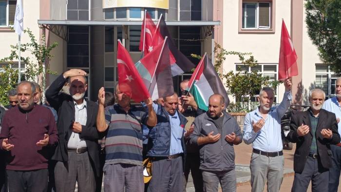 Turgutlu’da İsrail’e Lanet, Filistin’e Destek Mitingi