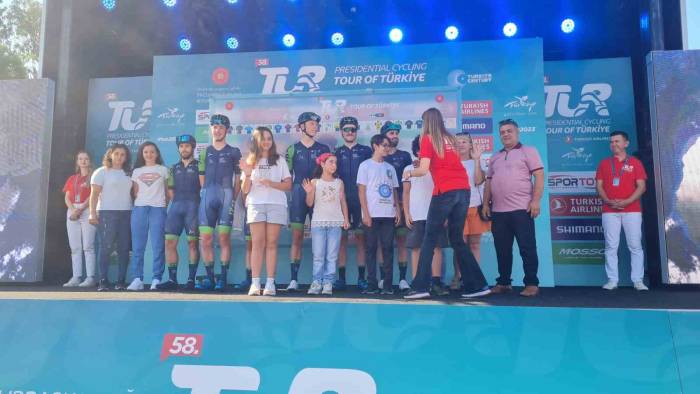 Bisiklet Turunda Anlamlı Buluşma