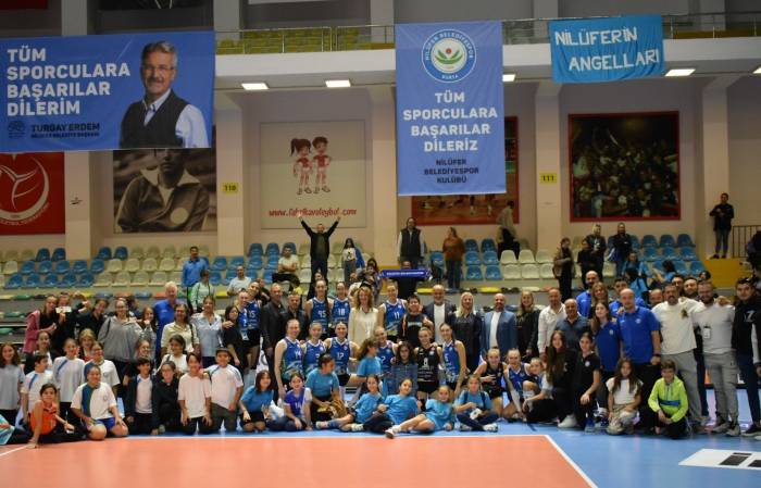 Nilüfer’in Sultanları Avrupa’da Turladı