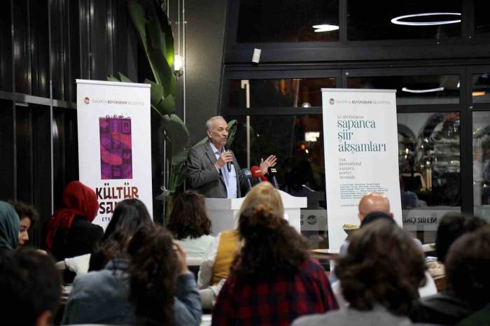 Başkan Yüce: “Şiir, Dünyaya Başka Gözlerle Bakmak, Kalbe Dokunmaktır”