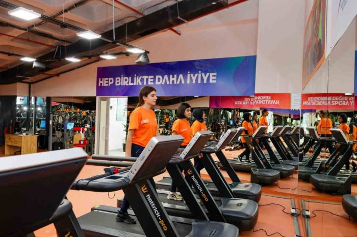 Sultangazi Belediyesi Kadınları Spor Merkezleriyle Buluşturuyor