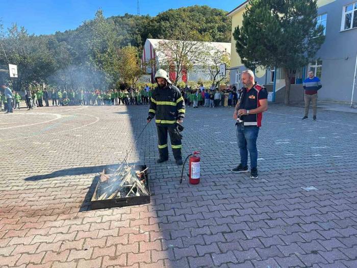 Türkeli’deki Okullarda Yangın Tatbikatı