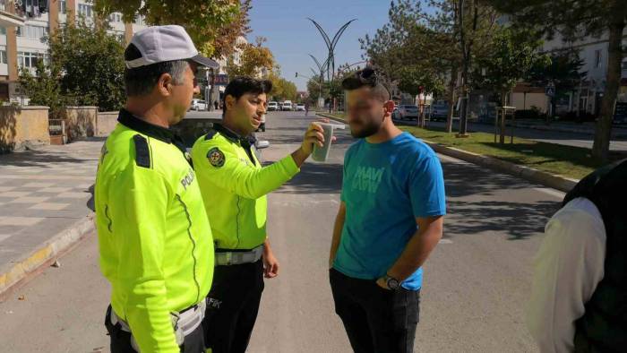 Alkolden Ehliyeti Alıkonulan Sürücü Sigortasız Araçla Kaçarken Yakalandı