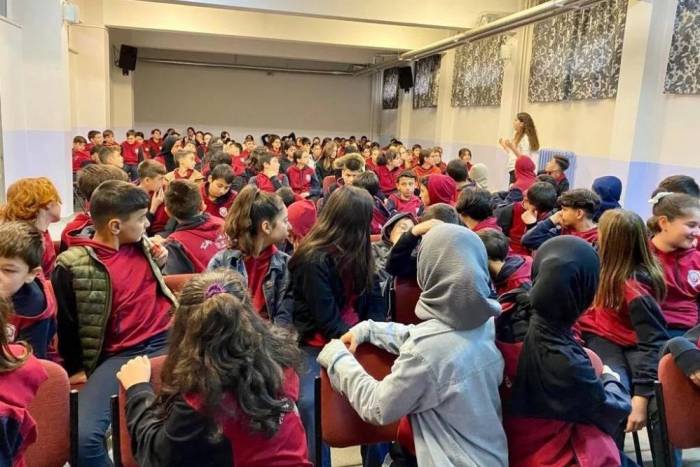 Öğrencilere Suçtan Korunma Yöntemleri Anlatılıyor