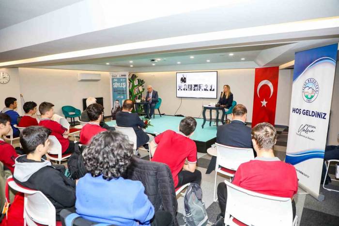 "Başkan Yalçın, Öğrenciler İçin Çaba Harcıyor"