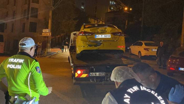 Müşteri Gibi Bindi, Taksiciyi Öldürdü