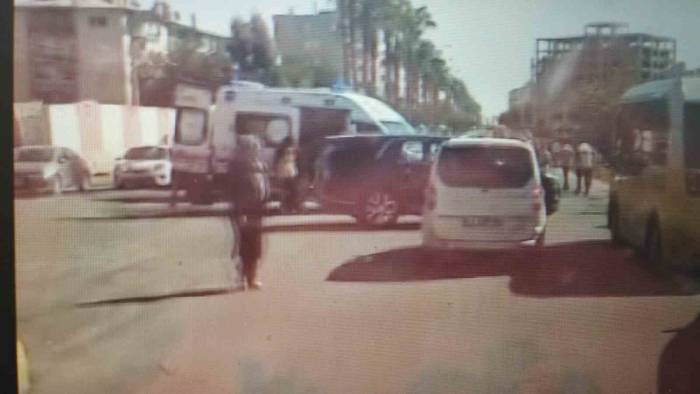 Mardin’de Minibüs İle Motosiklet Çarpıştı: 3 Yaralı