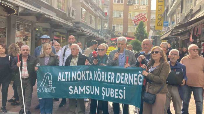 Görme Engelli Vatandaşlardan Dünya Beyaz Baston Ve Körler Günü’nde Yürüyüş