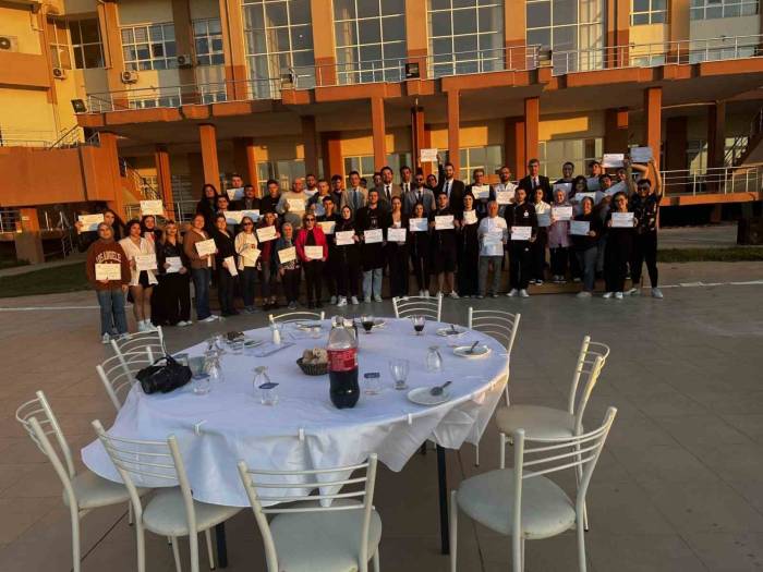 Burhaniye Uygulamalı Bilimler Fakültesinde Motivasyon Yemeği