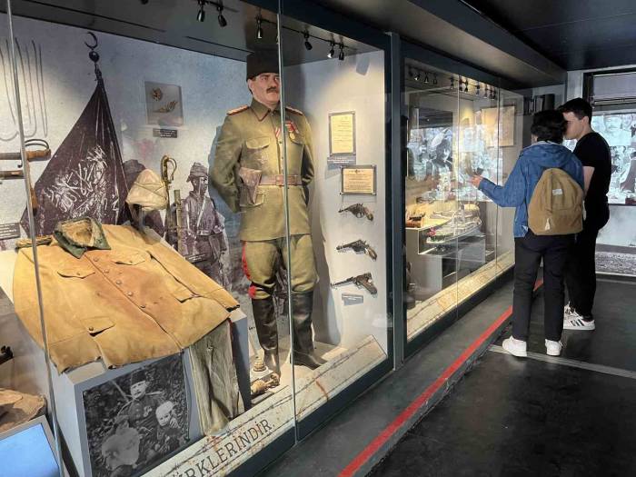 Çanakkale Savaşları Mobil Müzesi Diyarbakır’da