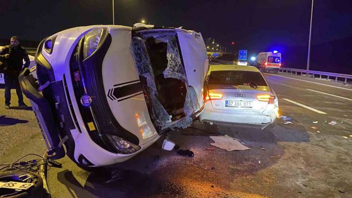 Kuzey Marmara Otoyolu’nda 3 Araç Birbirine Girdi: 2’si Ağır 9 Yaralı
