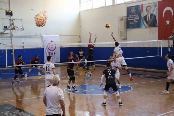 Nazilli Belediyespor, Voleybolda Göcek’i Mağlup Etti