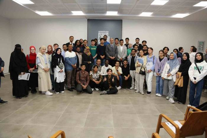 Başkan Alemdar, Uluslararası Öğrencilerle Bir Araya Geldi
