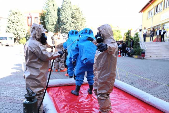 Afad’tan Film Sahnelerini Aratmayan Tatbikat