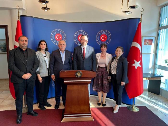 Tiran’da ‘Yerel Yönetimler Forumu’nda Deneyimler Paylaşıldı