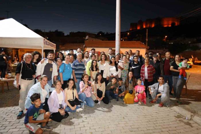 Başka Bir Siyaset Okulu’nun Katılımcıları Roman Vatandaşlarla Buluştu