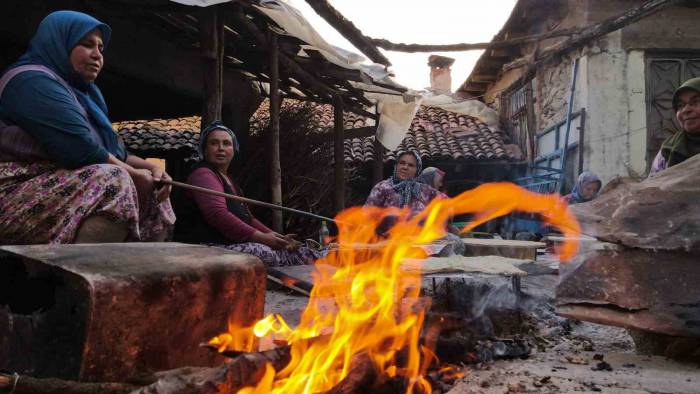 Bayburt’ta İmece Usulü Kış Hazırlıkları