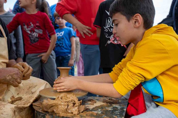 Arkeoloji Hiç Bu Kadar Eğlenceli Olmadı