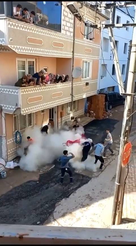 Gelin Almayan Gelen Damada Yangın Tüplü Müdahale