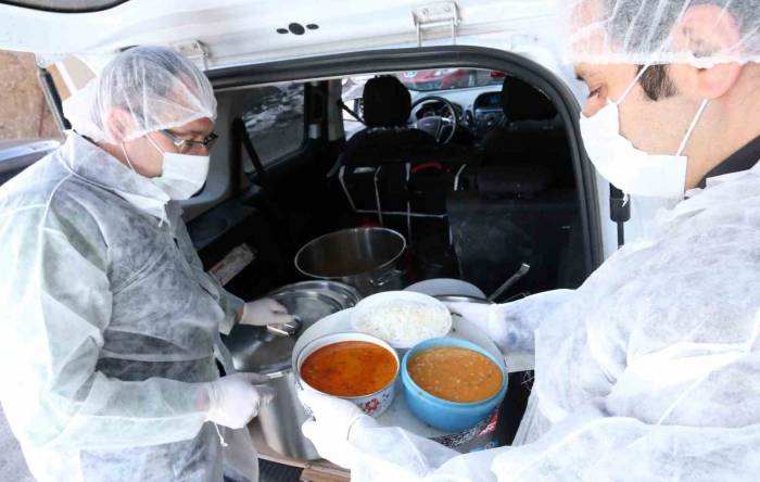 Büyükşehir Sosyal Belediyecilikte De Zirvede