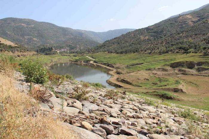 Beydağ Barajı Tamamen Kurudu