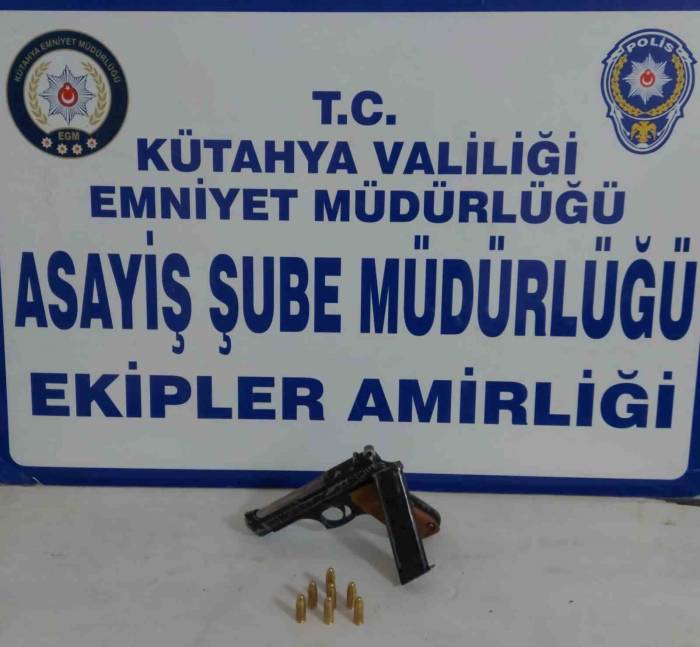 Kütahya’da Yaya Devriye Ekibi 192 Şahıs Ve 45 Aracın Sorgusu İle Gbt Kontrol Ve Denetimini Yaptı