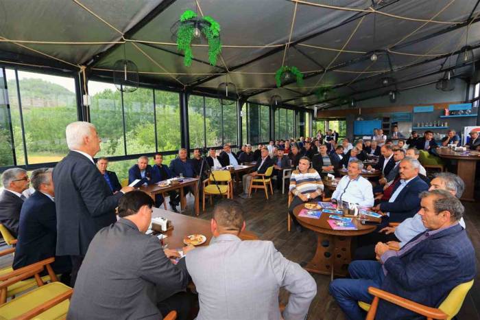 Muğla Büyükşehir 9 Yılda Muhtarlar Masasından 93 Bin Talep Aldı