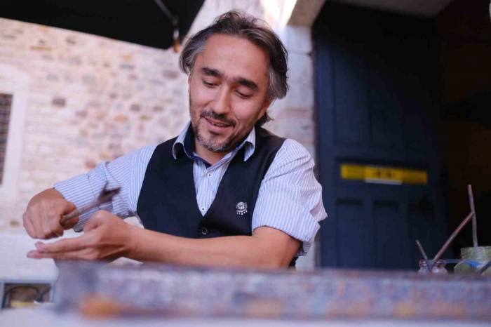Osmanlı Sanatlarını Uygulamalı Tanıtıyorlar
