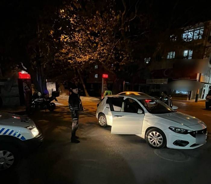 Bursa Polisinden Sıkı Denetim: 5 Gözaltı