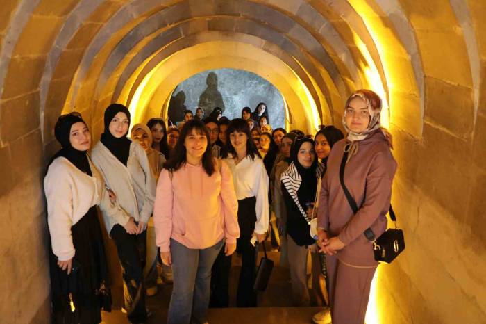 Talas’tan Yeni Üniversitelilere Oryantasyon Gezisi