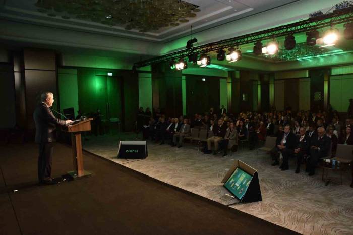 Sürdürülebilir Gıda Zirvesi’nde İklim Değişikliği Ve Gıda İsrafına Dikkat Çekildi