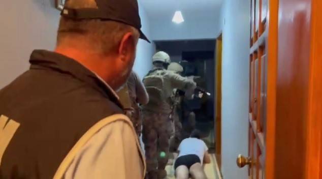 İzmir’de Tefeciler, Dolandırıcılar Ve Vergi Kaçakçıları ’kafes’lendi
