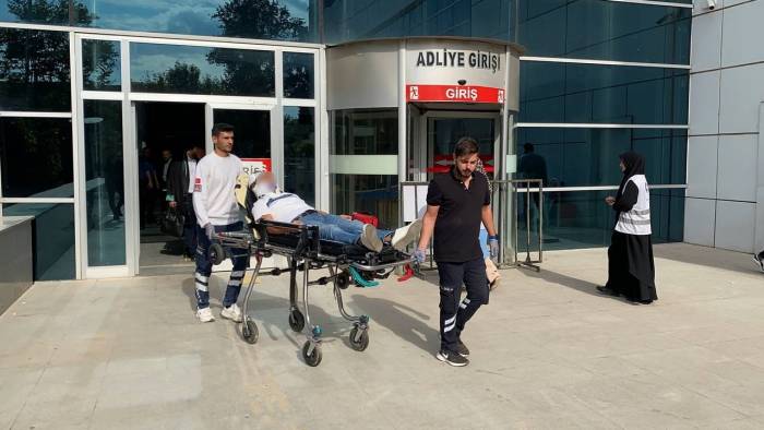 Adıyaman Adliyesinde Kavga: 1’i Polis 2 Yaralı